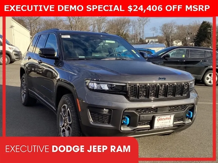 2023 Jeep Grand Cherokee Trailhawk 4xe photo 1