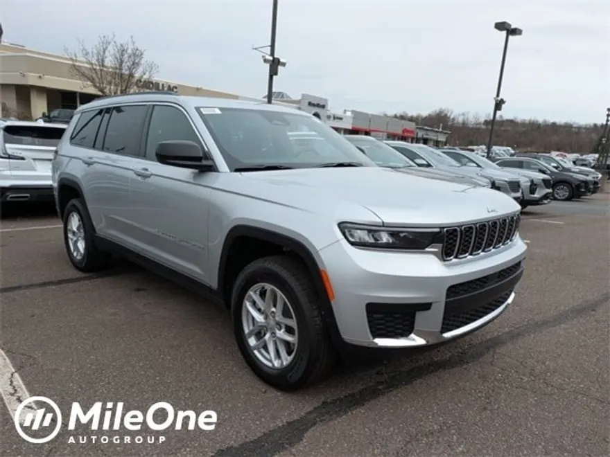 2025 Jeep Grand Cherokee L photo 1