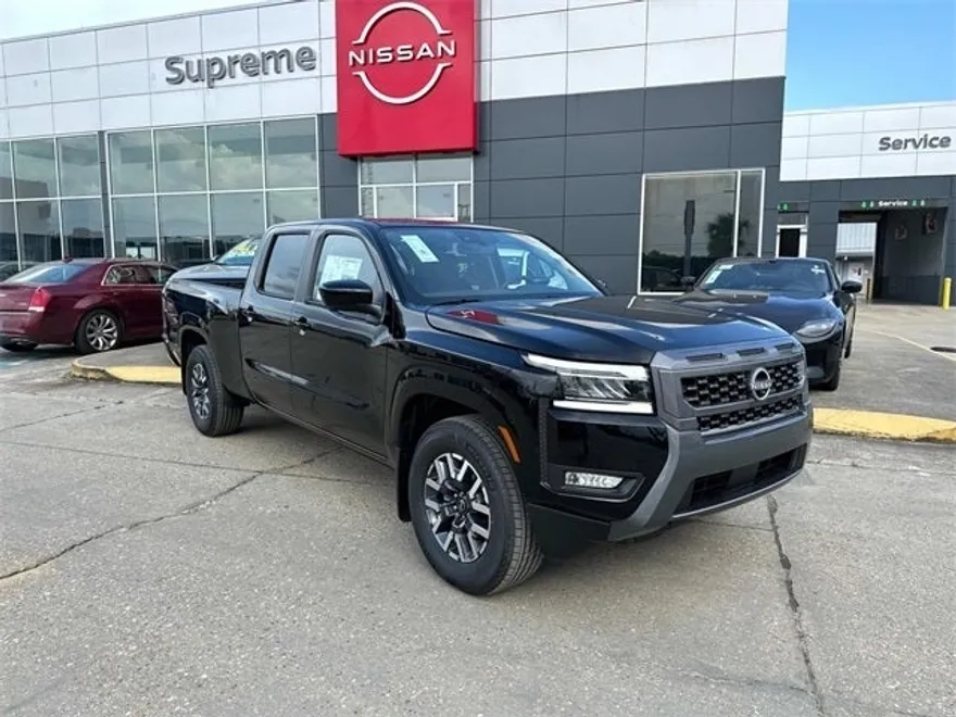 2025 Nissan Frontier SL photo 1
