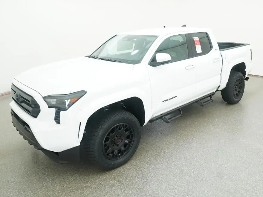 2025 Toyota Tacoma SR5 photo 1