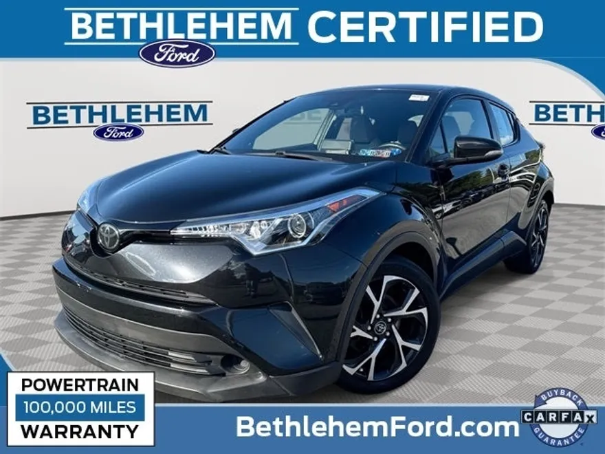 2019 Toyota C-HR XLE photo 1