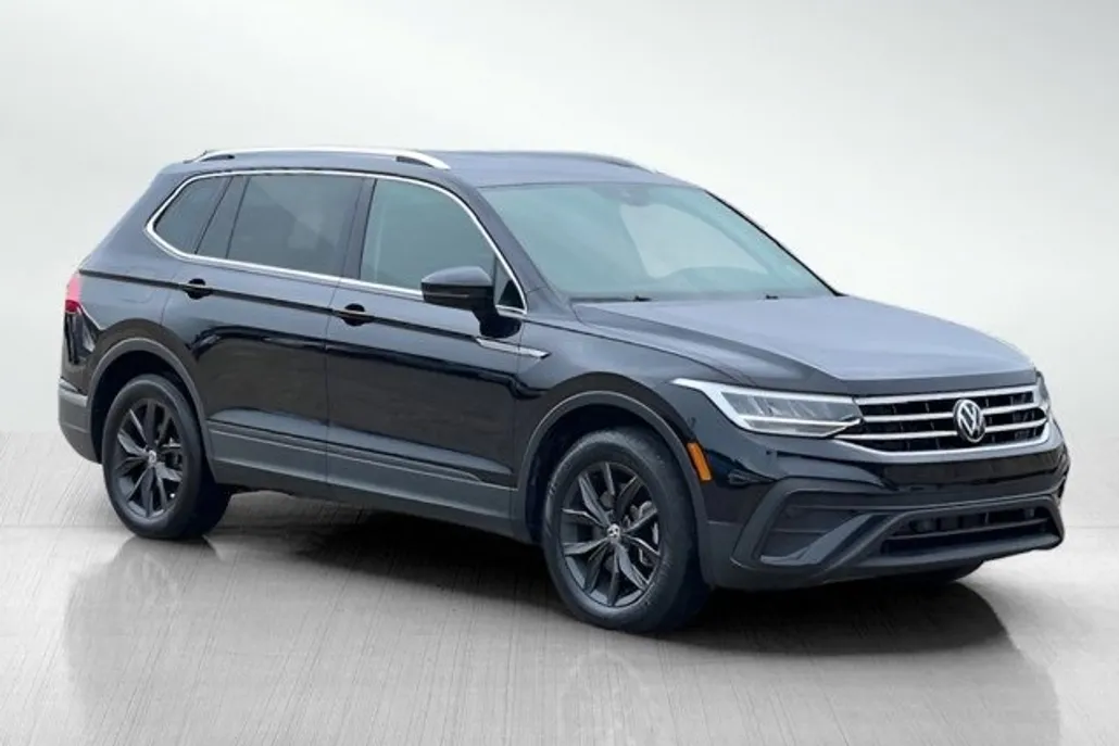 2024 Volkswagen Tiguan SE Wolfsburg Edition photo 1