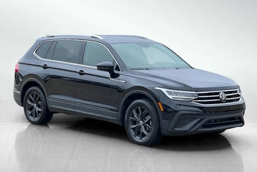 2024 Volkswagen Tiguan SE Wolfsburg Edition photo 1