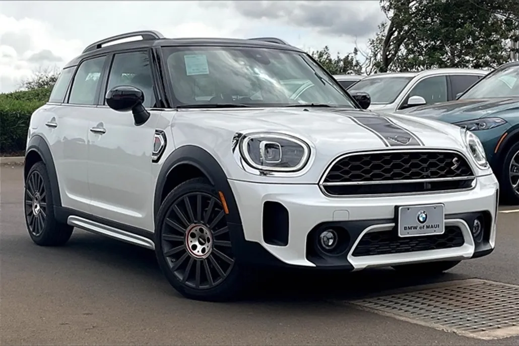 2024 Mini Cooper Signature photo 1