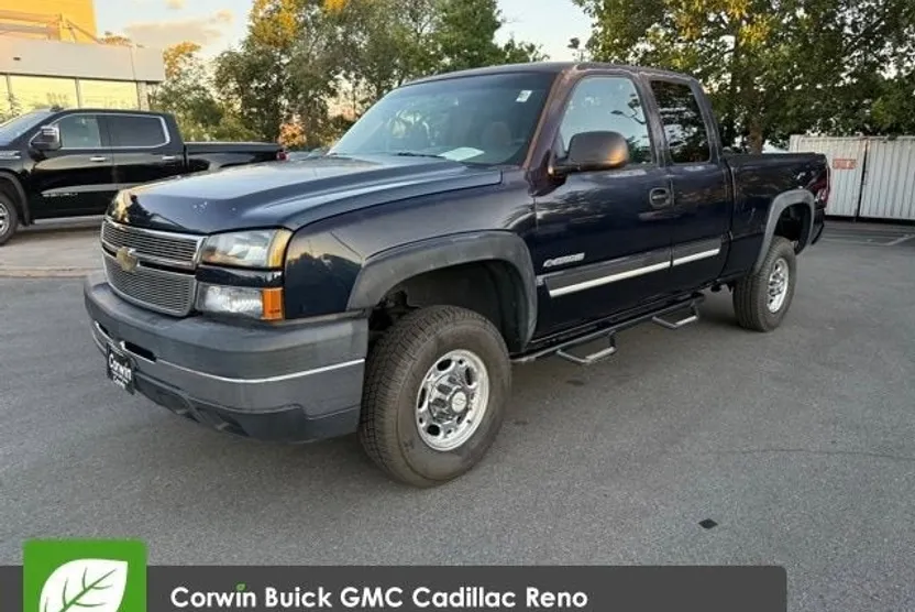 2006 Chevrolet Silverado Base photo 1
