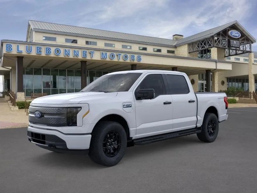 2025 Ford F-150 Lightning XLT photo 1