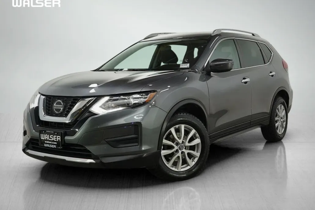 2020 Nissan Rogue SV photo 1