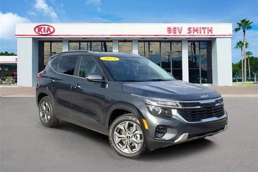 2024 Kia Seltos S photo 1