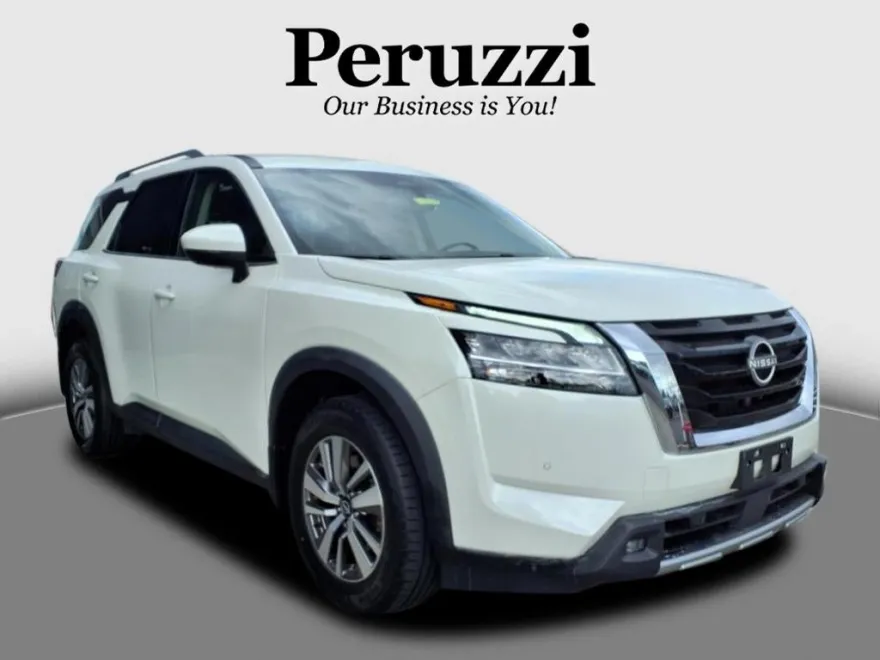 2022 Nissan Pathfinder SL photo 1