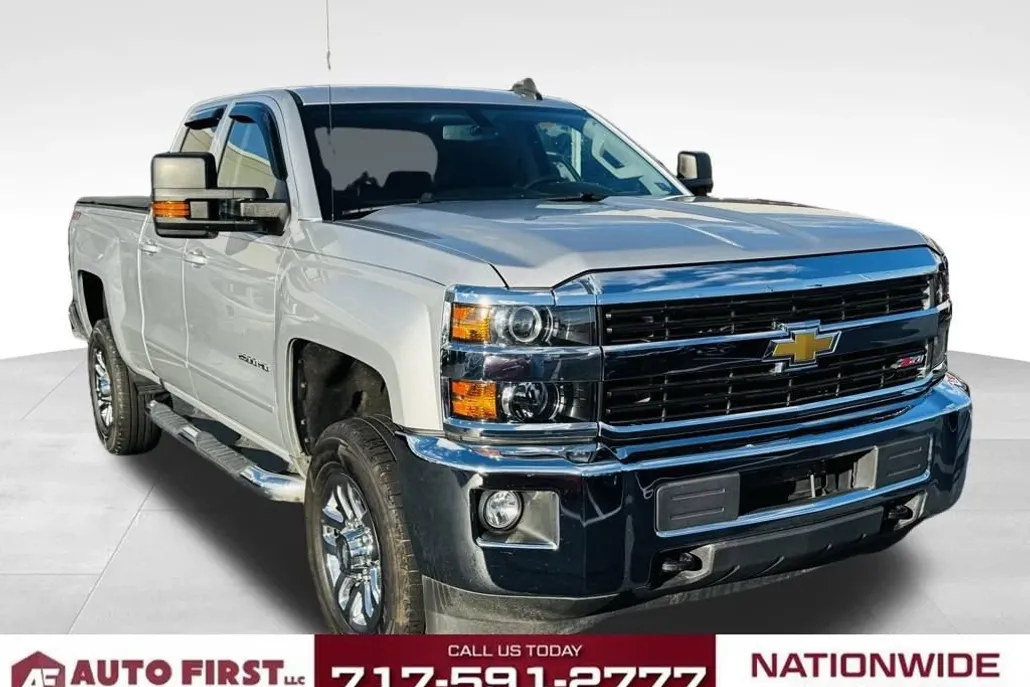 2017 Chevrolet Silverado 2500HD LT photo 1