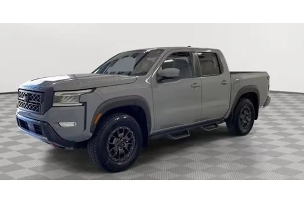 2023 Nissan Frontier PRO-4X photo 1
