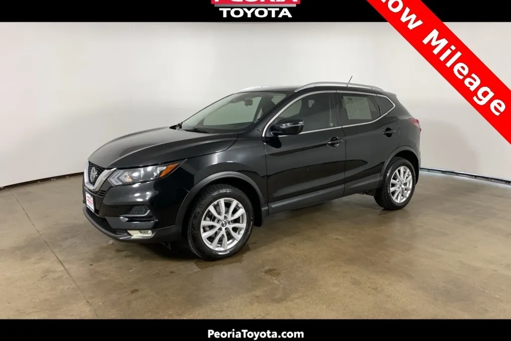 2021 Nissan Rogue Sport SV photo 1