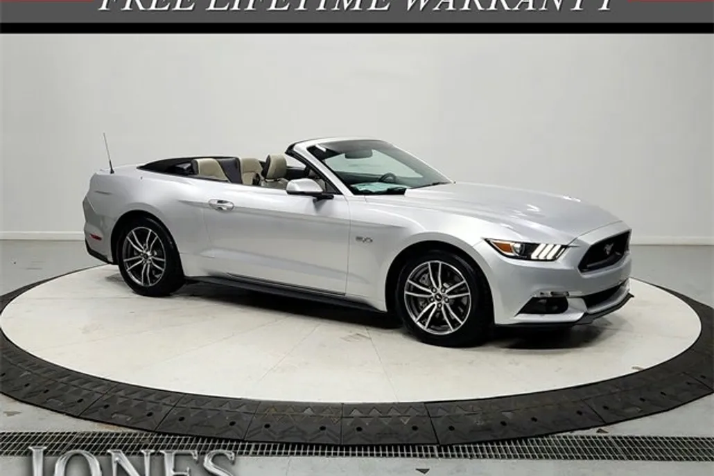 2017 Ford Mustang GT Premium photo 1