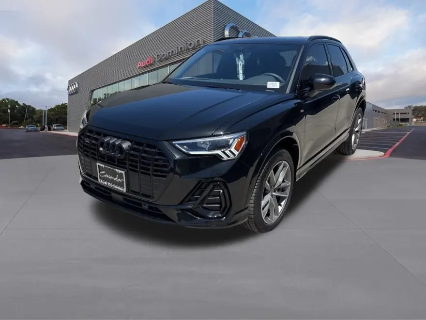 2025 Audi Q3 45 TFSI S line Premium photo 1