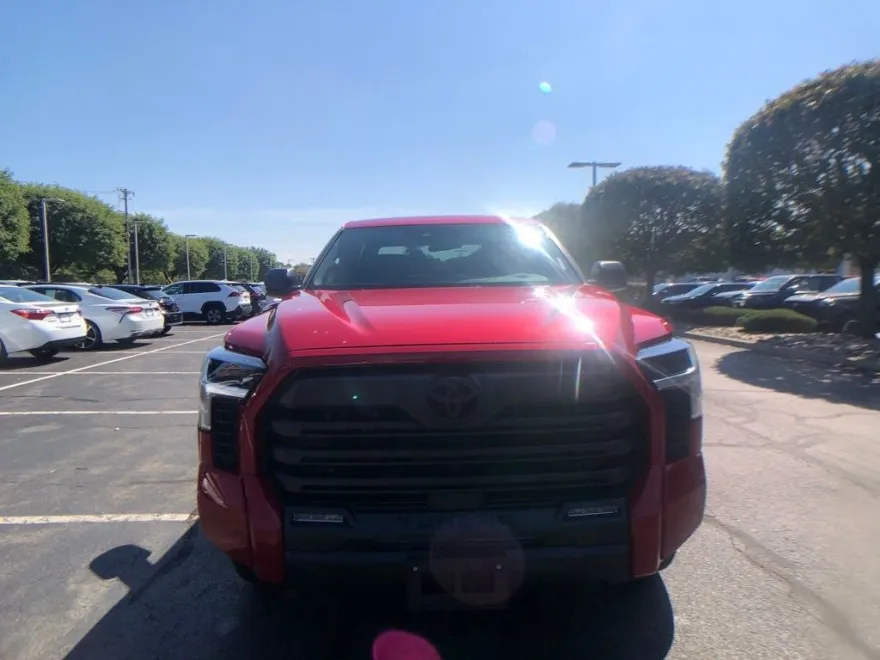 2025 Toyota Tundra SR5 photo 1