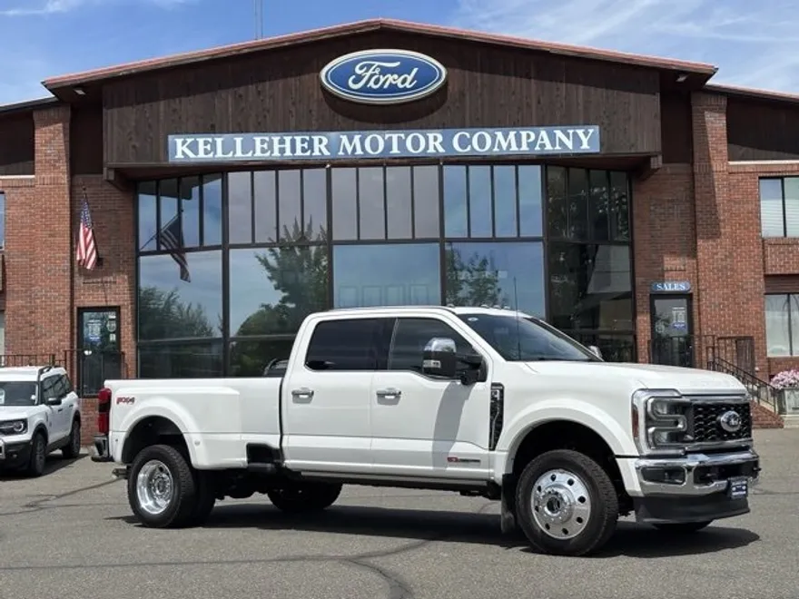 2025 Ford F-450 photo 1