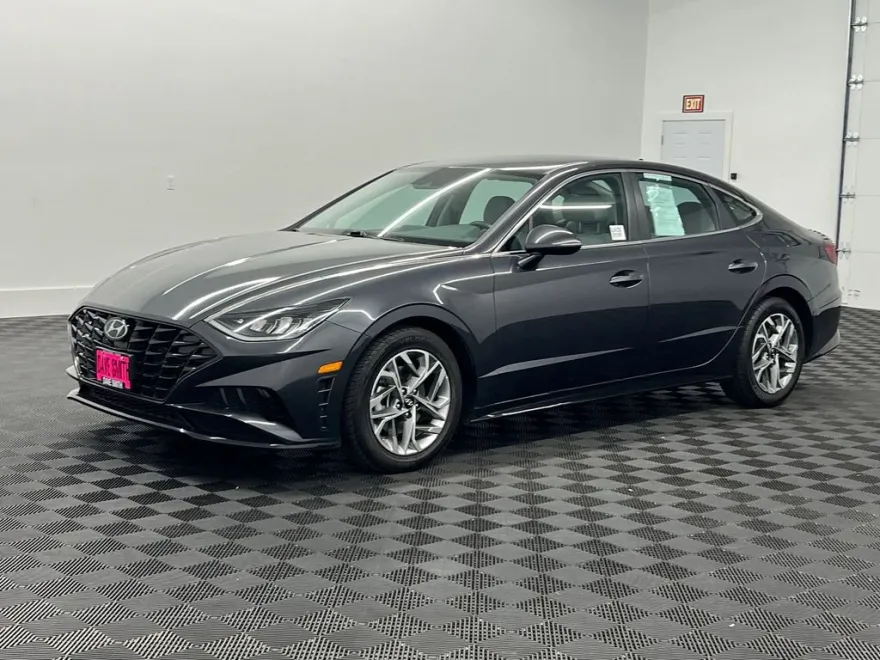 2020 Hyundai Sonata SEL photo 1