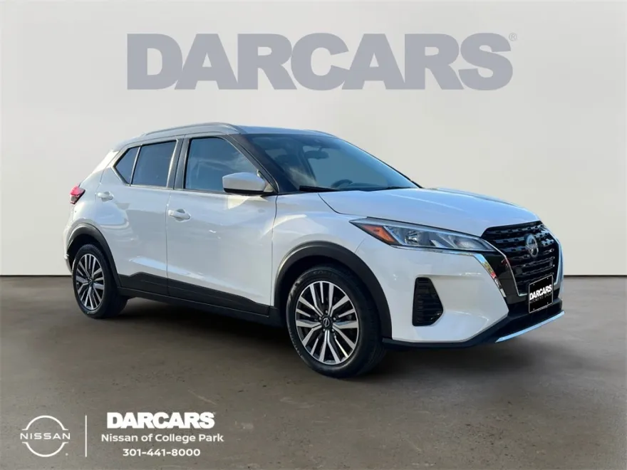 2022 Nissan Kicks SV photo 1