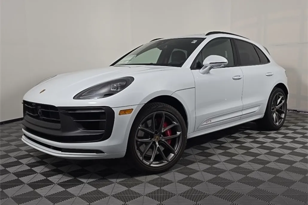 2026 Porsche Macan GTS photo 1