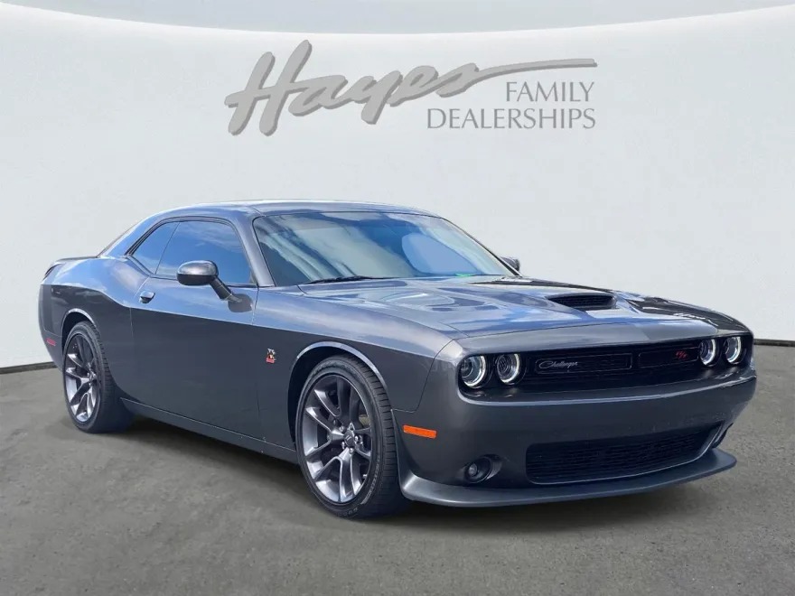 2023 Dodge Challenger R/T Scat Pack photo 1