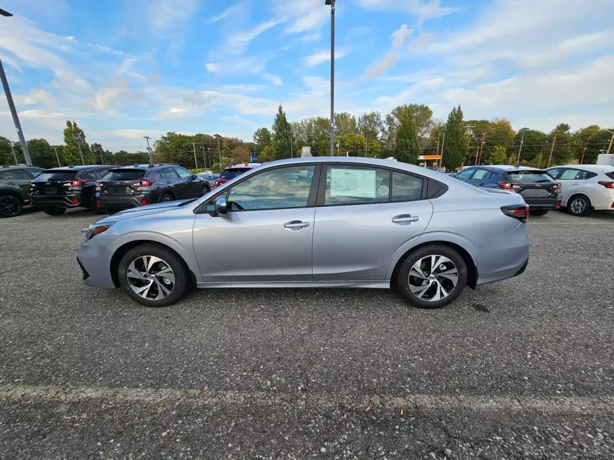 2025 Subaru Legacy Premium photo 1