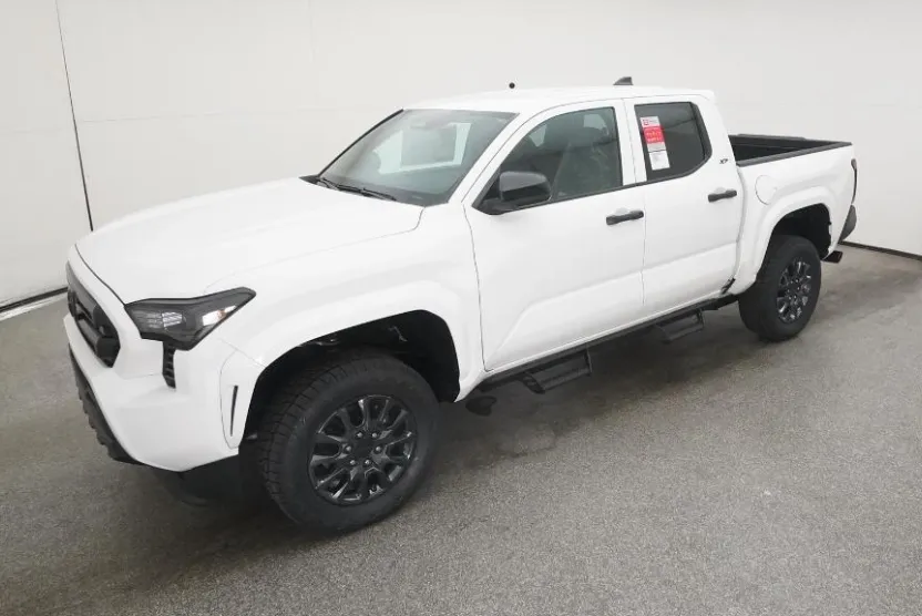 2025 Toyota Tacoma SR Double Cab photo 1