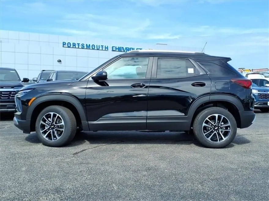 2026 Chevrolet Trailblazer LT photo 1