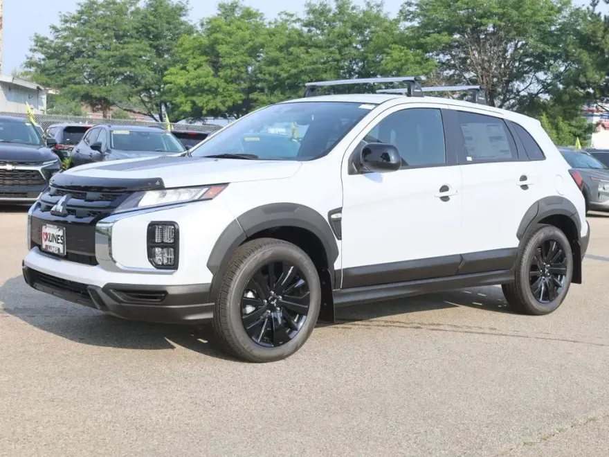 2025 Mitsubishi Outlander Sport ES SE LE photo 1