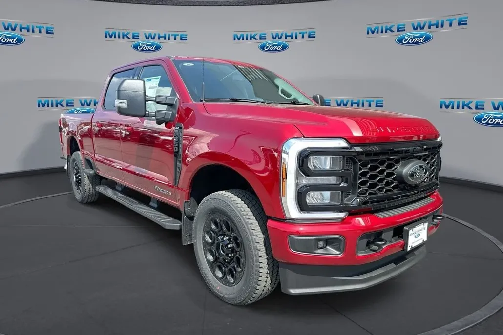 2025 Ford F-350 XLT photo 1