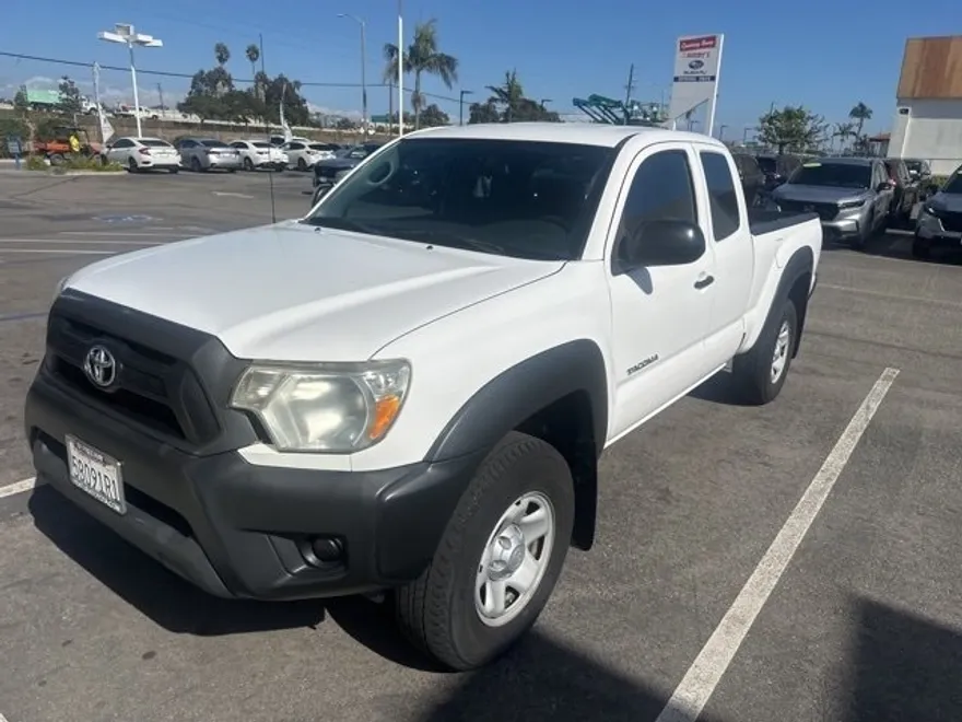 2014 Toyota Tacoma PreRunner photo 1