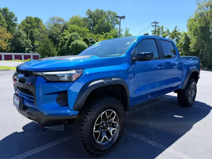 2024 Chevrolet Colorado ZR2 photo 1