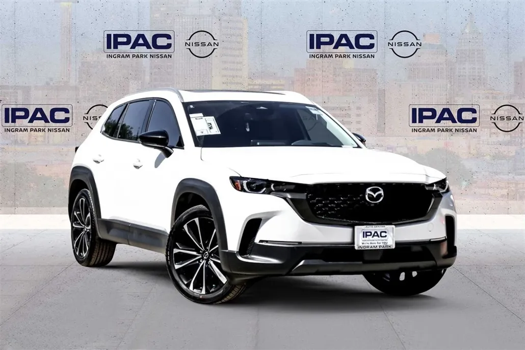 2025 Nissan Kicks S photo 1