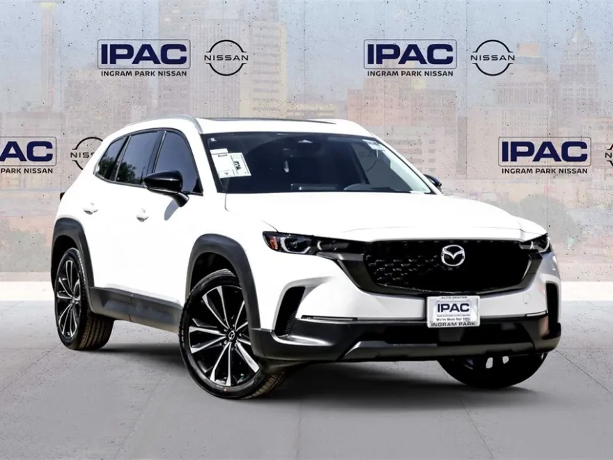 2025 Nissan Kicks S photo 1