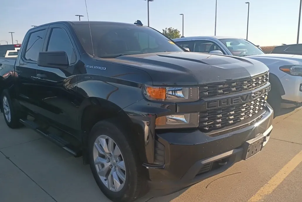 2021 Chevrolet Silverado 1500 Custom photo 1