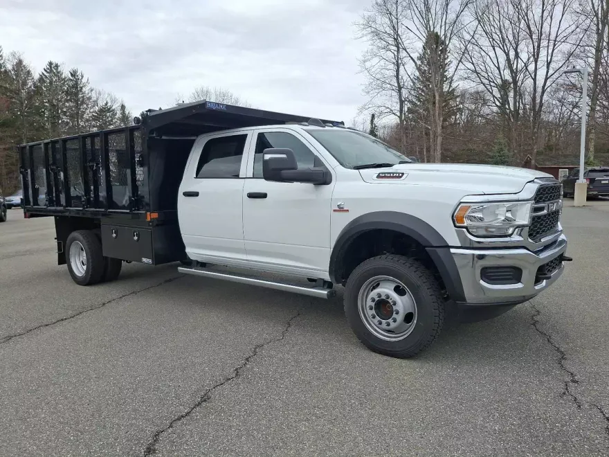 2024 Ram 5500 Tradesman photo 1