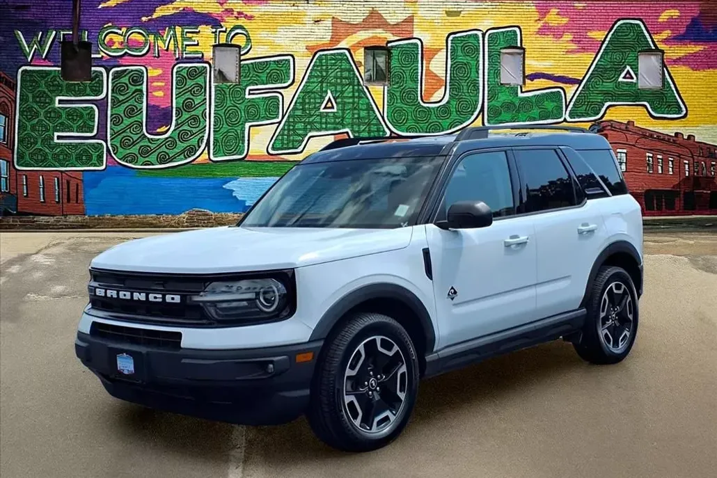 2021 Ford Bronco Sport Outer Banks photo 1