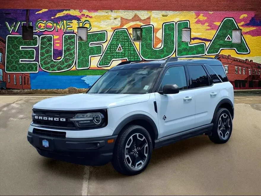 2021 Ford Bronco Sport Outer Banks photo 1