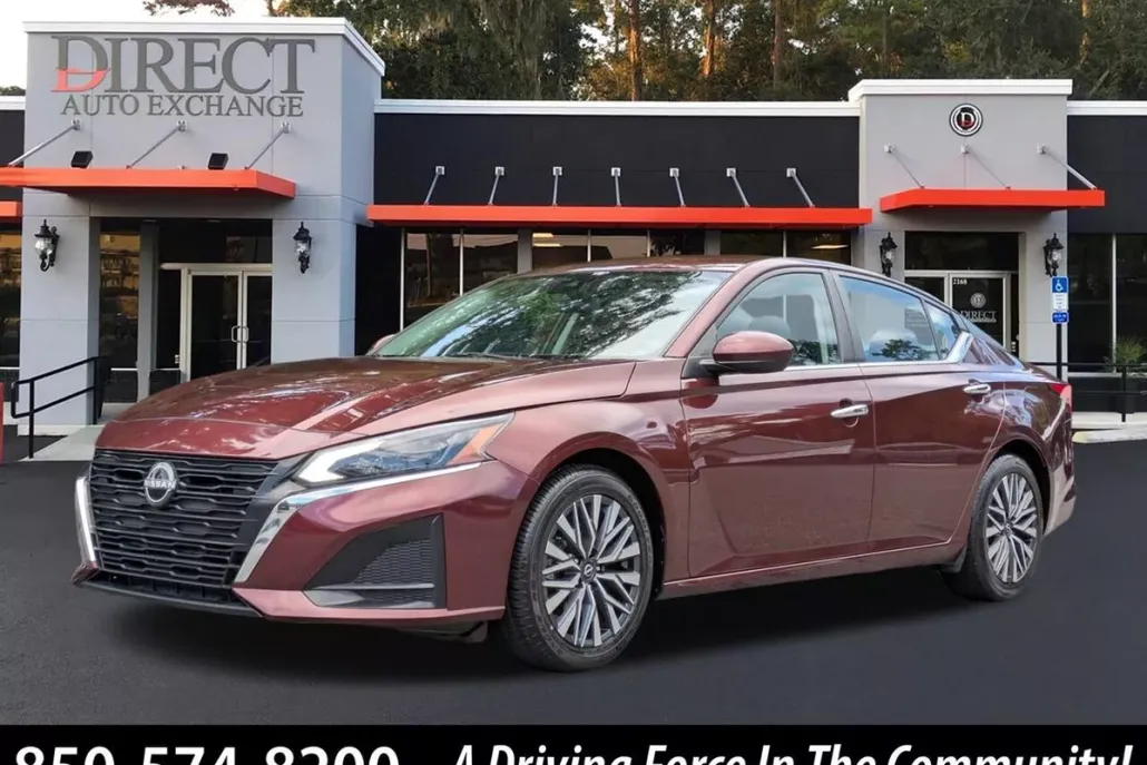 2023 Nissan Altima 2.5 SV photo 1