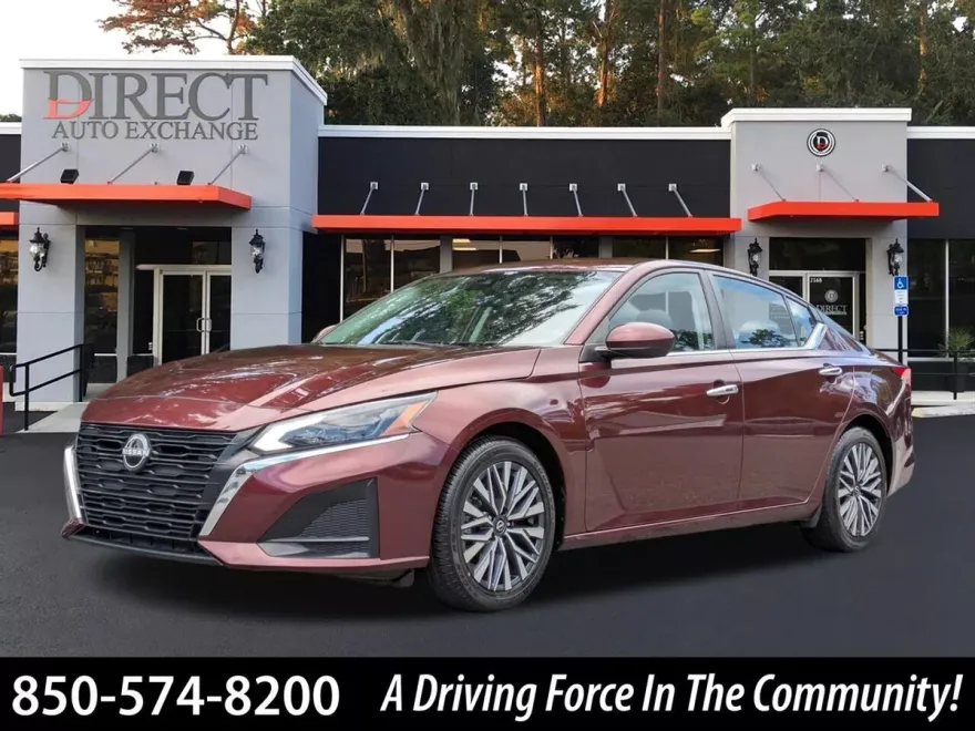 2023 Nissan Altima 2.5 SV photo 1