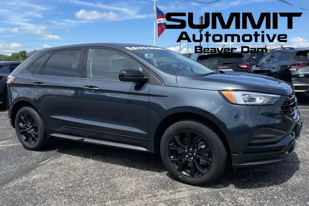 2024 Ford Edge SE photo 1