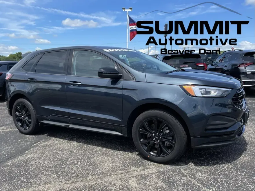 2024 Ford Edge SE photo 1