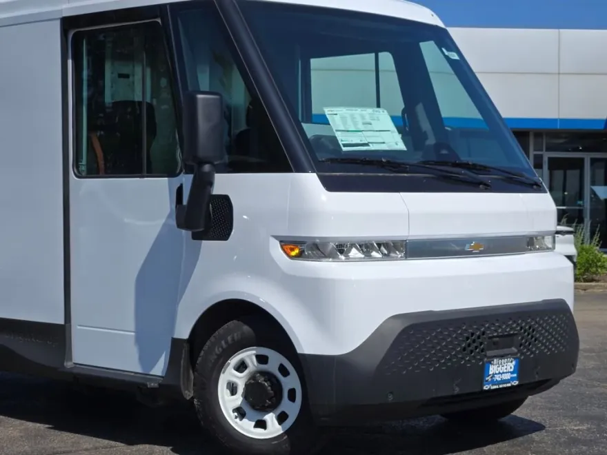 2025 Chevrolet BrightDrop 400 photo 1