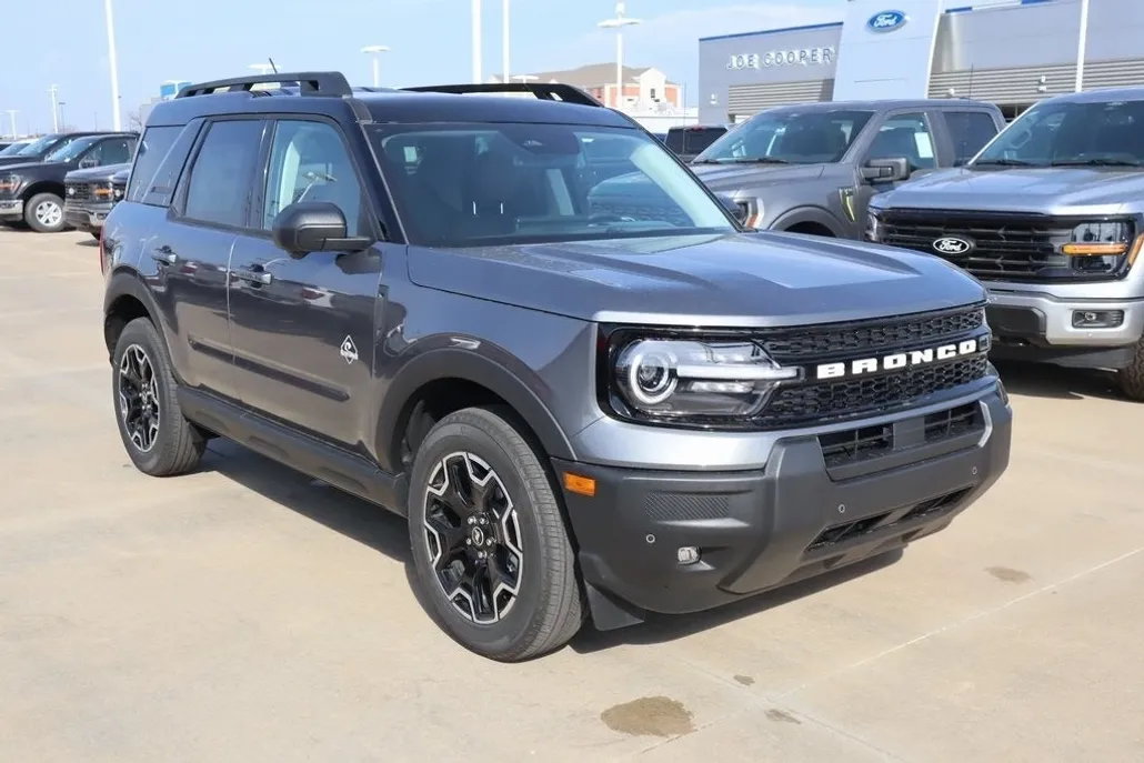 2025 Ford Bronco Sport Outer Banks photo 1