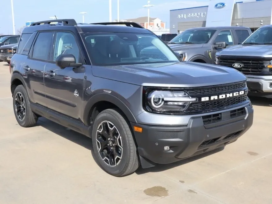 2025 Ford Bronco Sport Outer Banks photo 1