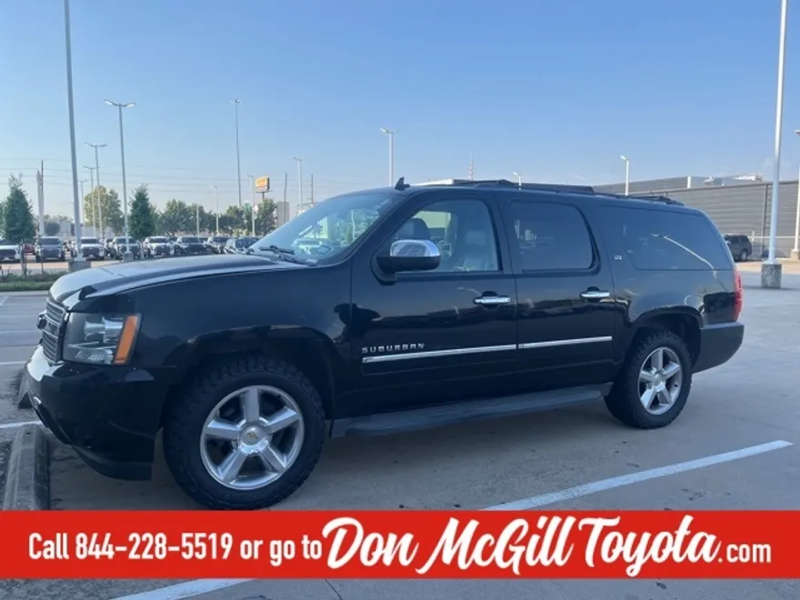 2011 Chevrolet Suburban 1500 LTZ photo 1