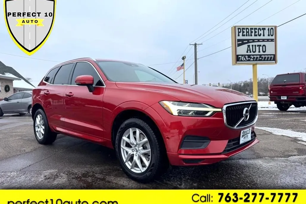 2019 Volvo XC60 T5 Momentum photo 1