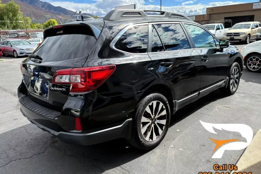 2016 Subaru Outback 2.5i Limited photo 1