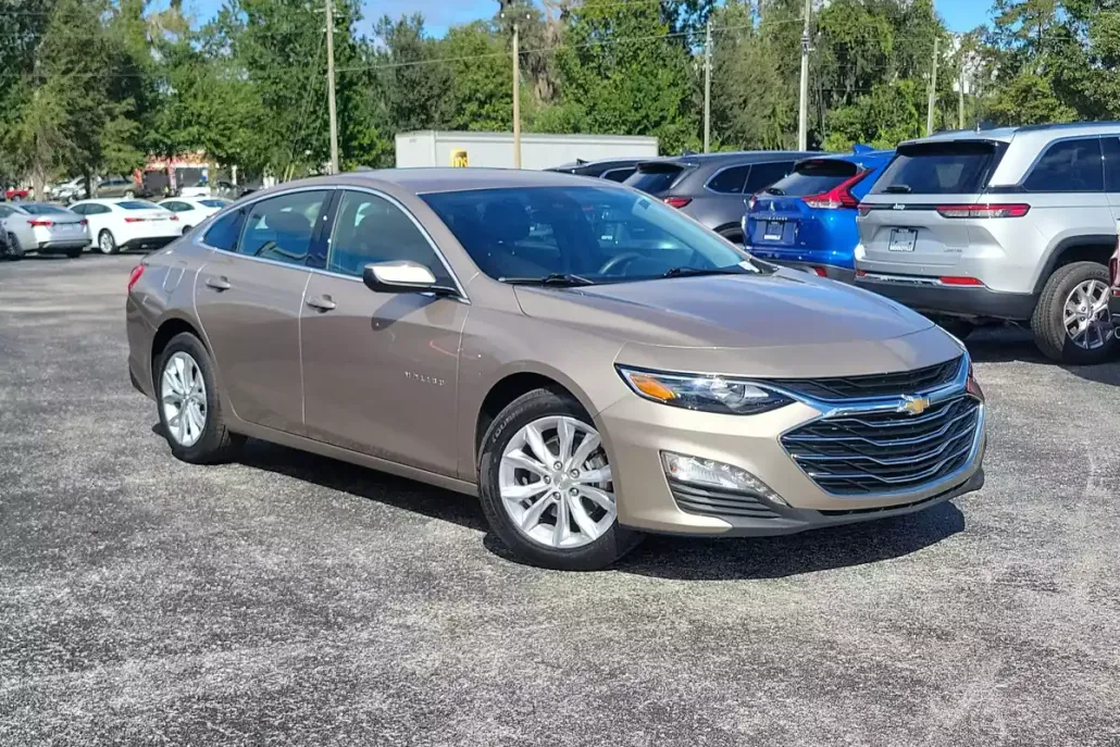 2024 Chevrolet Malibu 1LT photo 1