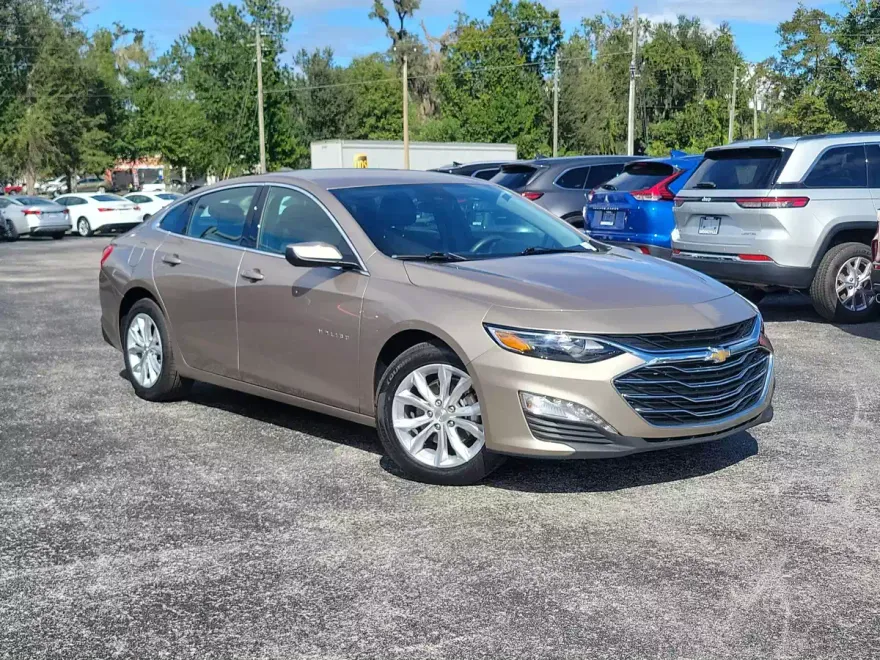 2024 Chevrolet Malibu 1LT photo 1