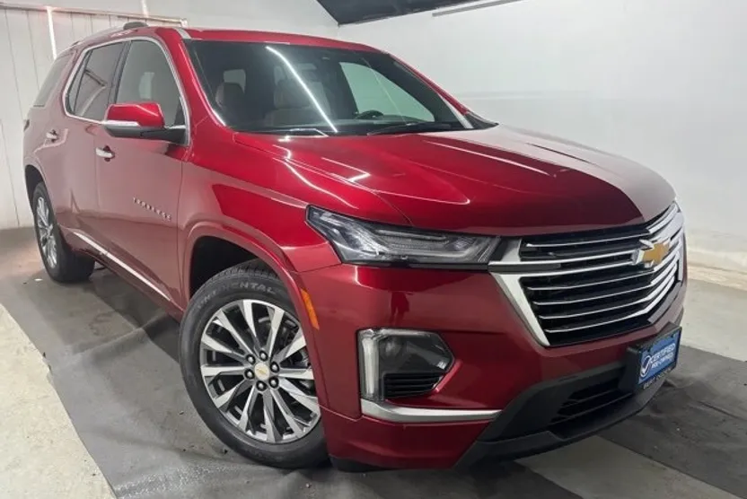 2023 Chevrolet Traverse Premier photo 1